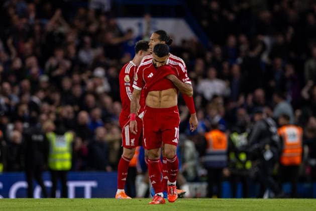 Football - FA Premier League - Chelsea FC v Liverpool FC LONDON, ENGLAND - Saturday, October 4, 2025: Liverpool s Mohamed Salah react to conceeding Chelsea s winning goal during the FA Premier League match between Chelsea FC and Liverpool FC at Stamford Bridge. (Photo by David Rawcliffe Propaganda) LONDON Stamford Bridge GREATER LONDON ENGLAND  Copyright: xDavidxRawcliffex P2025-10-04-Chelsea_Liverpool-147