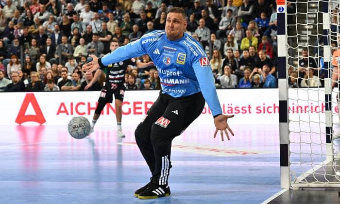 04.10.2025 - Handball - 1. Bundesliga DAIKIN HBL - Saison 2025 2026 - 07. Spieltag: HC Erlangen Metropolregion Nürnberg HCE - Füchse Berlin - - xwoxzix - Dario Quenstedt (1, HC Erlangen HCE )
