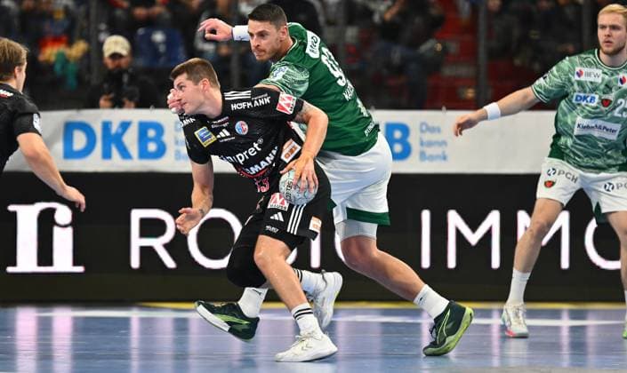 04.10.2025 - Handball - 1. Bundesliga DAIKIN HBL - Saison 2025 2026 - 07. Spieltag: HC Erlangen Metropolregion Nürnberg HCE - Füchse Berlin - - xwoxzix - Viggo Kristjansson (73, HC Erlangen HCE ) Mijajlo Marsenic (93, Füchse Berlin )
