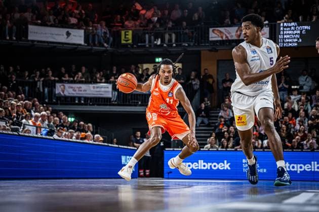 1. Basketball Bundesliga, easyCredit BBL, Saison 2025 2026, Herren, Hauptrunde, 3. Spieltag, 04.10.2025, RASTA Vechta - SYNTAINICS MBC Alonzo Verge ( 11 - RASTA Vechta) in Aktion Vechta RASTA Dome Niedersachsen Deutschland