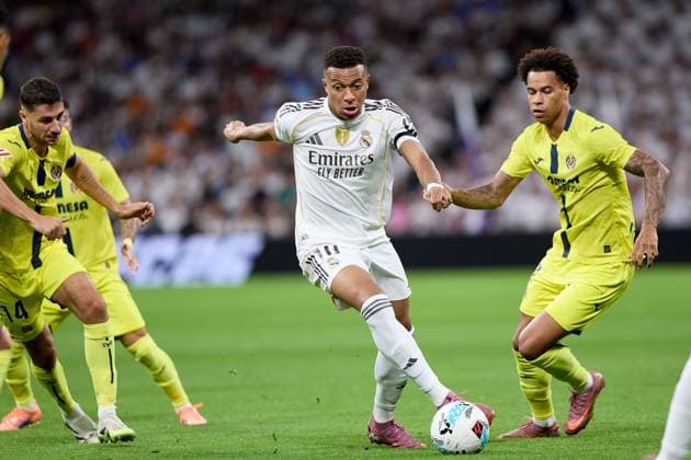 Kylian Mbappe of Real Madrid CF and Tajon Trevor Buchanan of Villarreal CF Real Madrid v Villarreal, La Liga, Football, Estadio Santiago Bernabu, Madrid, Spain - 04 Oct 2025Madrid Estadio Santiago Bernabu Spain EDITORIAL USE ONLY No use with unauthorised audio, video, data, fixture lists, club league logos or live services. Online in-match use limited to 120 images, no video emulation. No use in betting, games or single club league player publications. Copyright: xRubenxAlbarran Shutterstockx 15516230s