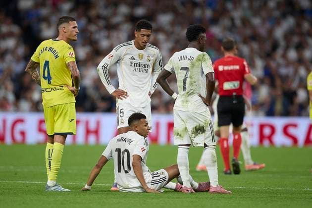 Kylian Mbappe (Real Madrid CF) lies injured on the pitch during the LaLiga EA Sports match between Real Madrid v Villarreal CF at Santiago BernabÃ u on October 4, 2025 in Madrid, Spain. (Photo by Manu Reino DeFodi Images) Kylian Mbappe Real Madrid CF lies injured on the pitch during the LaLiga EA Sports match between Real Madrid v Villarreal CF at Santiago BernabÃ u on October 4, 2025 in Madrid, Spain Photo by Manu Reino DeFodi Images