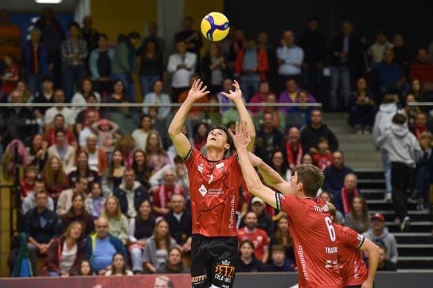 Milan Kvrz06ic (TV Rottenburg, 07), rechts tvr TV Rottenburg vs. SV Schwaig, Volleyball, 2. Bundesliga Sued, 3. Spieltag, Spiel 5524, Saison 2025 2026, 04.10.2025, TV Rottenburg vs. SV Schwaig, Volleyball, 2. Bundesliga Sued, 3. Spieltag, Spiel 5524, Saison 2025 2026, 04.10.2025 Rottenburg Copyright: xEibner-Pressefoto RalphxKunzex EP_RKE