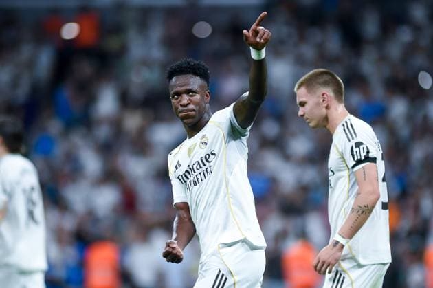 (251005) -- MADRID, Oct. 5, 2025 -- Vinicius Junior (L) of Real Madrid celebrates his goal during the La Liga football match between Real Madrid and Villarreal CF at the Santiago Bernabeu Stadium, Madrid, Spain, on Oct. 4, 2025. (Photo by Xinhua) (SP)SPAIN-MADRID-FOOTBALL-LA LIGA-REAL MADRID VS VILLARREAL CF GustavoxValiente 