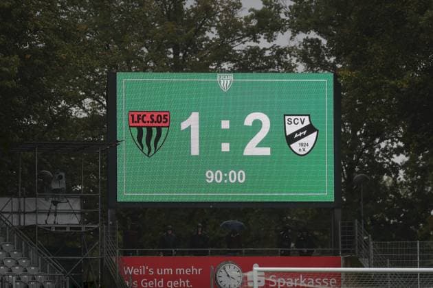 04.10.2025, xjcx, Herren, Fussball, Saison 2025 2026, 3. Liga, 10. Spieltag: 1. FC Schweinfurt 1905 - SC Verl Infotafel, Endergebnis, DFL DFB REGULATES PROHIBIT ANY USE OF PHOTOGRAPHS AS IMAGE SEQUENCES AND OR QUASI-VIDEO Schweinfurt Sachs-Stadion Bayern Deutschland