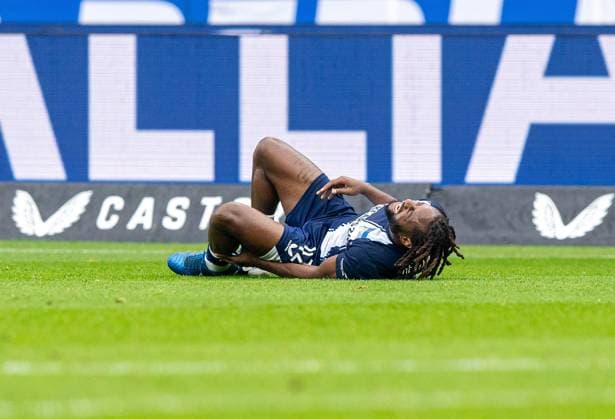 Fussball, Herren, Saison 2025 2026, 2. Bundesliga (8. Spieltag), Hertha BSC - SC Preußen Münster, Deyovaisio Zeefuik (Hertha BSC) am Boden, 04.10. 2025, Copyright: xSebastianxRäppold MatthiasxKochx
