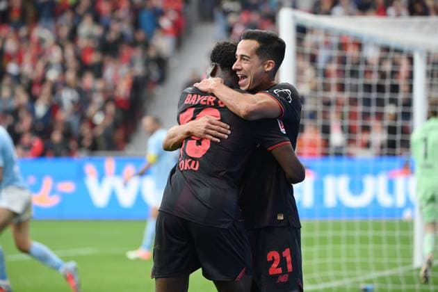 Jubel Ernest Poku (Bayer 04 Leverkusen), li., mit Lucas Vazquez (Bayer 04 Leverkusen), Lucas Vazquez 04.10.2025, Fussball 1. Bundesliga, Saison 2025 2026, 6. Spieltag, Bayer 04 Leverkusen - Union Berlin 2:0 DFL regulations prohibit any use of photographs as image sequences and or quasi-video Leverkusen BayArena Nordrhein Westfalen Deutschland
