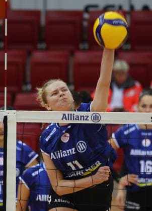Stuttgart , Volleyball Hummel Cup Allianz MTV Stuttgart vs-Viteos NUC Neuchatel , Pauline Martin ( Allianz )