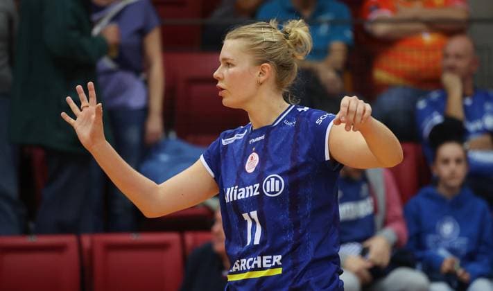 Stuttgart , Volleyball Hummel Cup Allianz MTV Stuttgart vs-Viteos NUC Neuchatel , Pauline Martin ( Allianz )