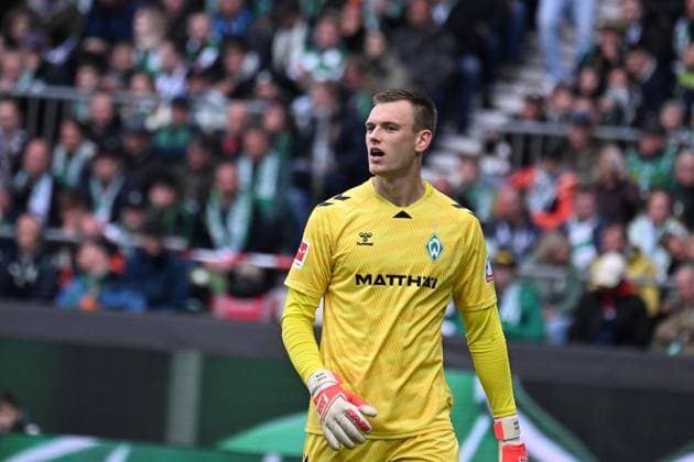 GER, 1. FBL, SV Werder Bremen vs FC St. Pauli 04.10.2025, Weserstadion, Bremen, GER, 1. FBL, SV Werder Bremen vs FC St. Pauli im Bild Karl Hein (Werder Bremen 13);