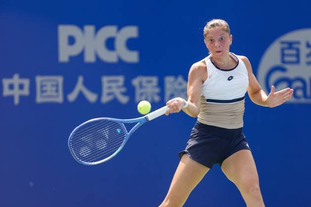 WUHAN, CHINA - OCTOBER 05: Antonia Ruzic of Croatia returns a shot in the Women s Singles Qualifying second round match against Emiliana Arango of Colombia on day 2 of 2025 Wuhan Open at Optics Valley International Tennis Center on October 5, 2025 in Wuhan, Hubei Province of China.  Copyright: xVCGx 111595182603