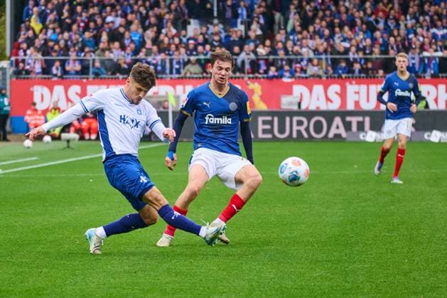 04.10.2025, Fußball, Herren, 2.BL (Bundesliga), Saison 2025 2026, Holstein Kiel - SV Darmstadt 98, 8. Spieltag Magnus Knudsen Kiel, Holstein-Stadion Holstein-Stadion Schleswig-Holstein Deutschland