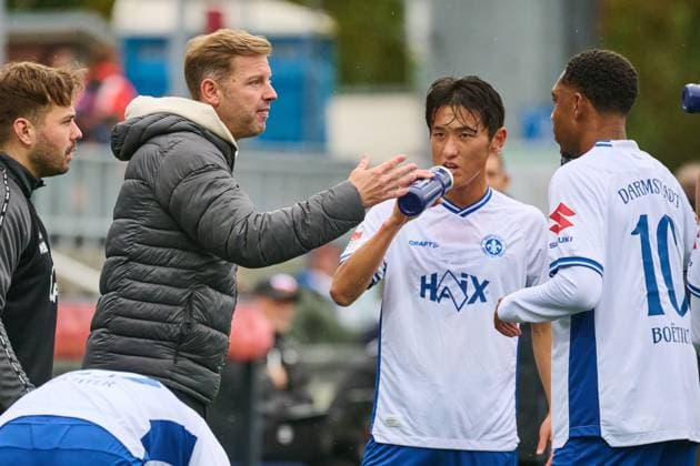 04.10.2025, Fußball, Herren, 2.BL (Bundesliga), Saison 2025 2026, Holstein Kiel - SV Darmstadt 98, 8. Spieltag Trainer Florian Kohfeldt (Darmstadt) Kiel, Holstein-Stadion Holstein-Stadion Schleswig-Holstein Deutschland