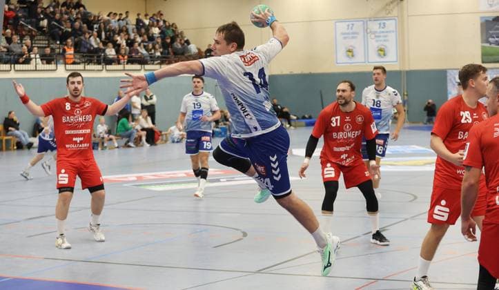 Kornwestheim , Handball 3. Liga Süd , Handball SV Salamander Kornwestheim vs. HG Oftersheim Schwetzingen , Max Keil ( Korn )