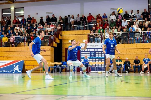 04.10.2025, GER, Volleyball, 2.BL Maenner Sued, Saison 2025 2026, Blue Volleys Gotha - TSV 1860 Muehldorf a.Inn Richard Werner (Blue Volleys Gotha) 99867 Gotha Sporthalle Sportanlage Ernesti Thüringen Deutschland