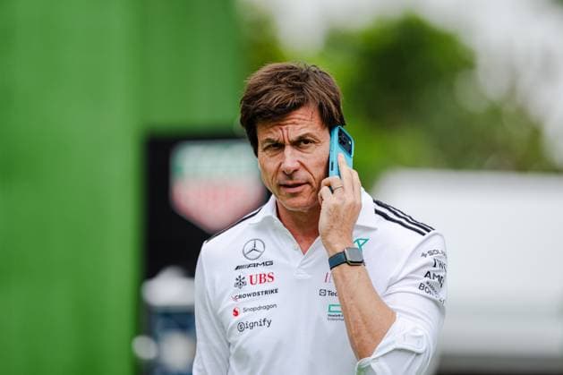 Formula 1 Singapore Grand Prix 2025 Toto Wolff (AUT) Mercedes-AMG Petronas F1 during the Formula 1 Singapore Airlines Singapore Grand Prix 2025 at the Marina Bay Street Circuit, Singapore on 5 October 2025 Credit: Jun Da Tan Every Second Media Editorial use only. All images are copyright Every Second Media Limited. No images may be reproduced without prior permission. Copyright: xIMAGO EveryxSecondxMediax ESM-1610-0007 JunxDaxTanx xEveryxSecondxMediax