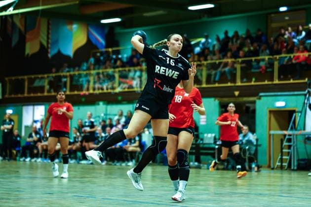 Handball I Frauen I Saison 2025 2026 I 3.Liga Nord I 4 Spieltag I SV Henstedt-Ulzburg - HSG Blomberg-Lippe II I 04.10.2025 Annika Günther (15, SV Henstedt-Ulzburg) Copyright: xLobeca RalfxHomburgx