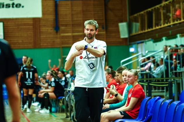 Handball I Frauen I Saison 2025 2026 I 3.Liga Nord I 4 Spieltag I SV Henstedt-Ulzburg - HSG Blomberg-Lippe II I 04.10.2025 Ruben Voßhans (HSG Blomberg-Lippe II) Copyright: xLobeca RalfxHomburgx