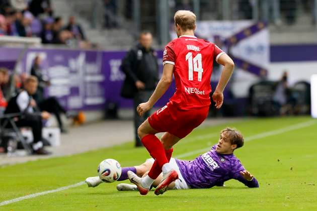 Fußball 3. Liga 10.Spieltag , Erzgebirge Aue - Rot-Weiss Essen am 05.10.2025 im Erzgebirgsstadion in Aue Lukas Brumme ( Rot-Weiss Essen )