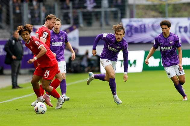 Fußball 3. Liga 10.Spieltag , Erzgebirge Aue - Rot-Weiss Essen am 05.10.2025 im Erzgebirgsstadion in Aue Kaito Mizuta ( Rot-Weiss Essen )