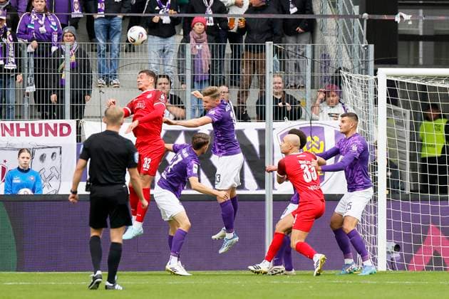 Fußball 3. Liga 10.Spieltag , Erzgebirge Aue - Rot-Weiss Essen am 05.10.2025 im Erzgebirgsstadion in Aue Luca Bazzoli ( Rot-Weiss Essen )