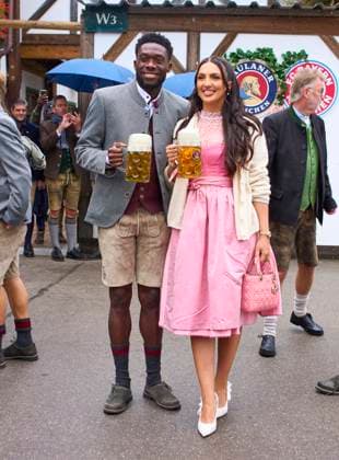 Alphonso Davies of Bayern München with girlfriend Sheyenne at the visit of the beer festival Oktoberfest of the football team FC BAYERN MÜNCHEN 1.German Football League on Sept 5, 2025 in Munich, Germany. Season 2025 2026, 1.Bundesliga, IMPORTANT: PUBLICATION ONLY IN GERMANY