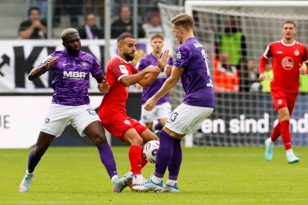 Fußball 3. Liga 10.Spieltag , Erzgebirge Aue - Rot-Weiss Essen am 05.10.2025 im Erzgebirgsstadion in Aue Ramin Safi ( Rot-Weiss Essen )