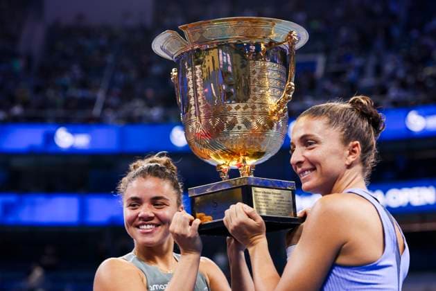 BEIJING, CHINA - OCTOBER 05: Sara Errani and Jasmine Paolini of Italy pose with trophy after winning the Women s Doubles Final match against Miyu Kato of Japan and Fanny Stollar of Hungary on day 14 of the 2025 China Open at the National Tennis Center on October 5, 2025 in Beijing, China.  Copyright: xVCGx 111595209550