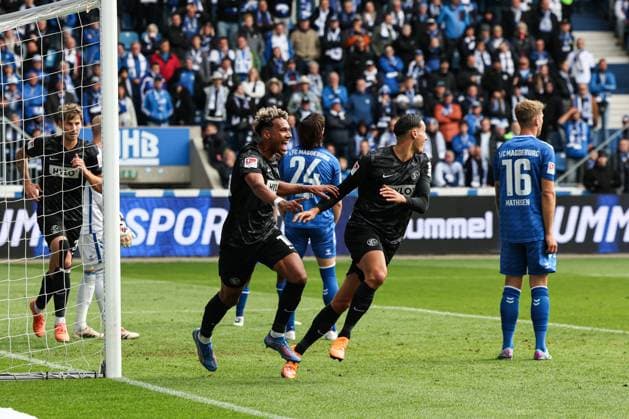 Torjubel - Torschütze Bambase Conte (SV 07 Elversberg,10) trifft zum 0-1 - 2. Fußball Bundesliga Saison 2025-2026 1. FC Magdeburg vs. SV 07 Elversberg in der Avnet Arena in Magdeburg - Aktion,Fußball,Mann,Männer,Deutschland,05.10.2025