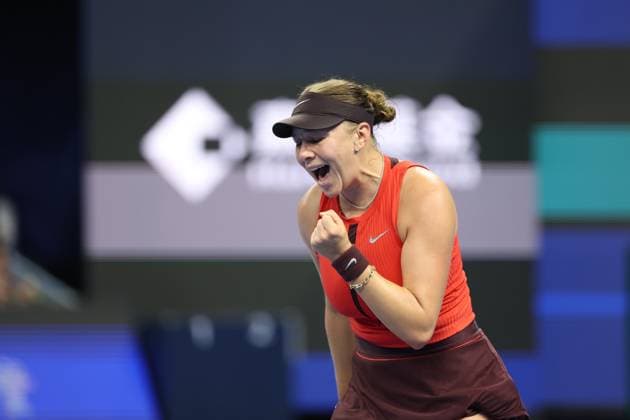 (251005) -- BEIJING, Oct. 5, 2025 -- Amanda Anisimova celebrates scoring during the women s singles final match between Amanda Anisimova of the United States and Linda Noskova of the Czech Republic at 2025 China Open tennis tournament in Beijing, China, Oct. 5, 2025. ) (SP)CHINA-BEIJING-TENNIS-CHINA OPEN-WOMEN S SINGLES-FINAL (CN) BaixXuefei 