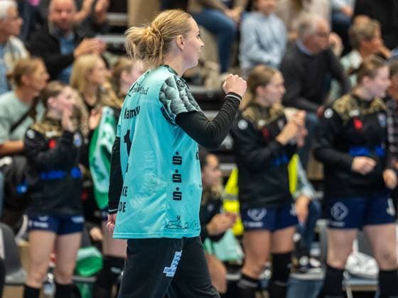 Oliwia Kaminska (Buxtehuder SV, 12) ballt die Jubefaust, Buxtehuder SV vs. Frisch Auf Goeppingen, Handball, 1. Bundesliga, Spielzeit 2025 2026, 05.10.2025 Buxtehuder SV vs. Frisch Auf Goeppingen, Handball, 1. Bundesliga, Spielzeit 2025 2026, 05.10.2025 Buxtehude Copyright: xEibner-Pressefoto MichaelxSchmidx EP_MST