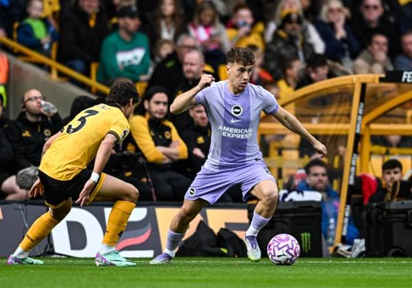 5th October 2025; Molineux Stadium, Wolverhampton, West Midlands, England; Premier League Football, Wolverhampton Wanderers versus Brighton and Hove Albion; Brajan Gruda of Brighton looks to beat Hugo Bueno of Wolverhampton Wanderers  GodfreyxPitt