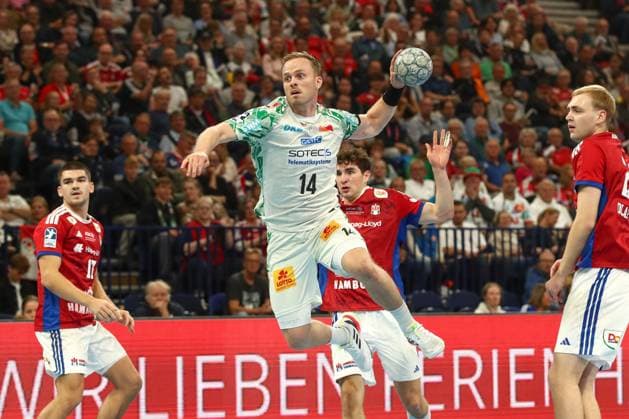 05.10.2025, xtgx, Handball Verein - SC Magdeburg v.l. Omar Ingi Magnusson (Magdeburg, 14) wirft Tor, Torschuetze, erzielt Tor, Treffer, scores the goal Hamburg