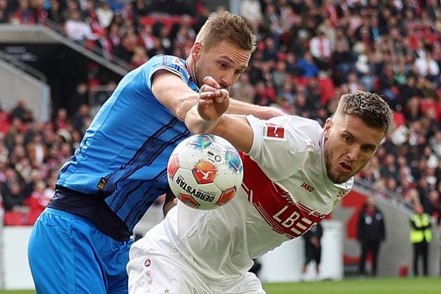05.10.2025, xrekx, Fussball 1.Bundesliga, VfB Stuttgart - 1.FC Heidenheim v.l. Patrick Mainka (1.FC Heidenheim 1846) Ermedin Demirovic (VfB Stuttgart) Handspiel (DFL DFB REGULATIONS PROHIBIT ANY USE OF PHOTOGRAPHS as IMAGE SEQUENCES and or QUASI-VIDEO) Stuttgart