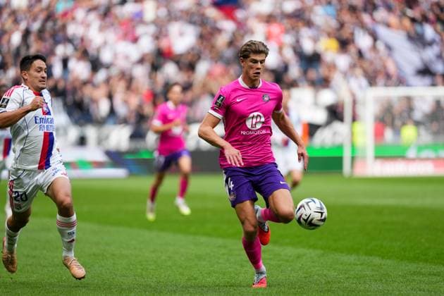 Olympique Lyonnais v Toulouse FC - Ligue 1 McDonald s 2025 2026 04 Charlie CRESSWELL (tfc) during the Ligue 1 McDonald s match between Lyon and Toulouse at Groupama Stadium on October 5, 2025 in Lyon, France. Lyon France  Copyright: xFEPx 776348149