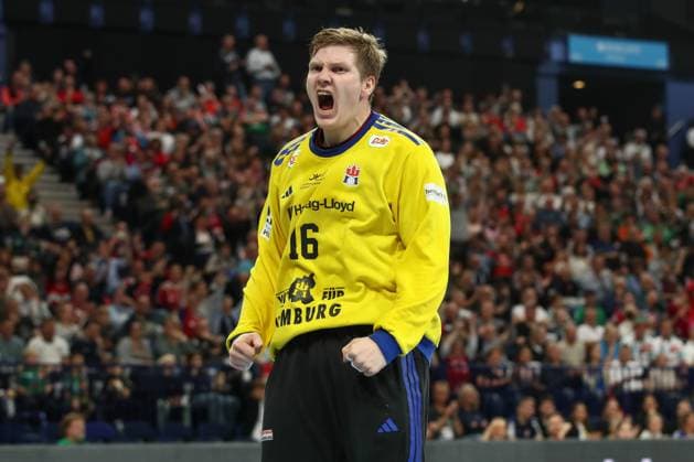 05.10.2025, xtgx, Handball Verein - SC Magdeburg v.l. Robin Paulsen Haug (Hamburg, 16) Jubelt ueber gehaltenen Ball, abgewehrt, gehalten, Torhueter Hamburg