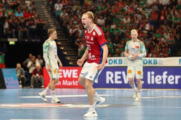 05.10.2025, xtgx, Handball Verein - SC Magdeburg v.l. Einar Olafsson (Hamburg, 23) Jubel, Torjubel, jubelt ueber das Tor, celebrate the goal, celebration Hamburg