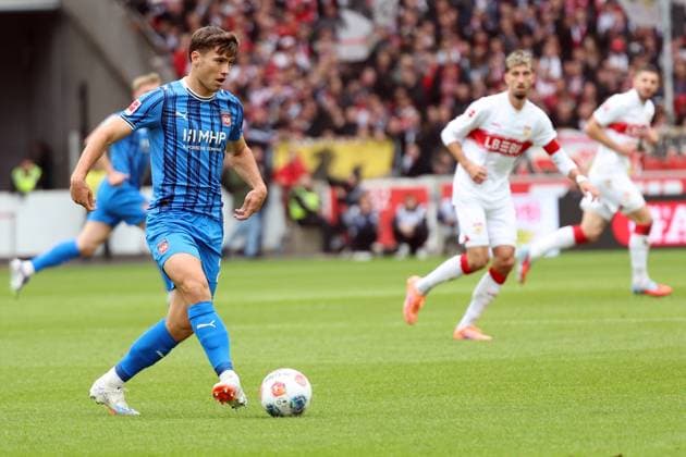 05.10.2025, xrekx, Fussball 1.Bundesliga, VfB Stuttgart - 1.FC Heidenheim v.l. Luca Kerber (1.FC Heidenheim 1846) (DFL DFB REGULATIONS PROHIBIT ANY USE OF PHOTOGRAPHS as IMAGE SEQUENCES and or QUASI-VIDEO) Stuttgart