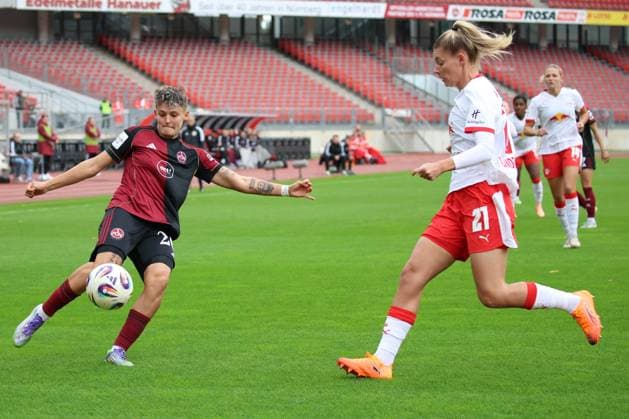 05.10.2025 - Fussball - Saison 2025 2026 - 1. Google Pixel Frauen Bundesliga - 05. Spieltag: 1. FC Nürnberg FCN ( Club Clubfrauen ) - RB Leipzig - Sportfoto Zink DCDE - xdcxdex - Aneta Polaskova ( 26, 1. FC Nürnberg FCN ), Marlene Müller (27, RB Leipzig )