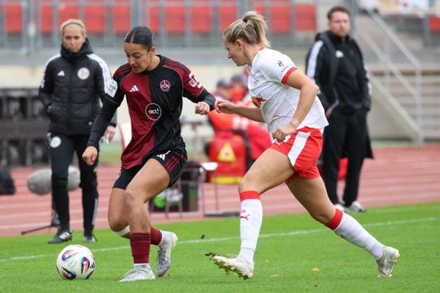 05.10.2025 - Fussball - Saison 2025 2026 - 1. Google Pixel Frauen Bundesliga - 05. Spieltag: 1. FC Nürnberg FCN ( Club Clubfrauen ) - RB Leipzig - Sportfoto Zink DCDE - xdcxdex - Selma Licina ( 17, 1. FC Nürnberg FCN ), Marleen Schimmer (14, RB Leipzig )