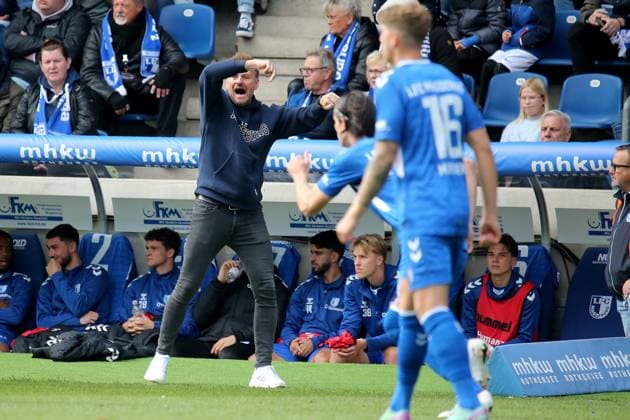 05.10.2025, xmohx, Fussball 2.Bundesliga, 1.FC Magdeburg - SV Elversberg v.l. Trainer Coach Markus Fiedler (1.FC Magdeburg) (DFL DFB REGULATIONS PROHIBIT ANY USE OF PHOTOGRAPHS as IMAGE SEQUENCES and or QUASI-VIDEO) Magdeburg