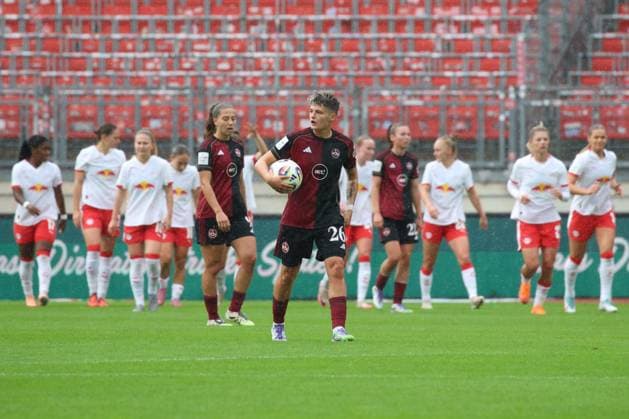 05.10.2025 - Fussball - Saison 2025 2026 - 1. Google Pixel Frauen Bundesliga - 05. Spieltag: 1. FC Nürnberg FCN ( Club Clubfrauen ) - RB Leipzig - Sportfoto Zink DCDE - xdcxdex - Aneta Polaskova ( 26, 1. FC Nürnberg FCN ) Enttäuschung