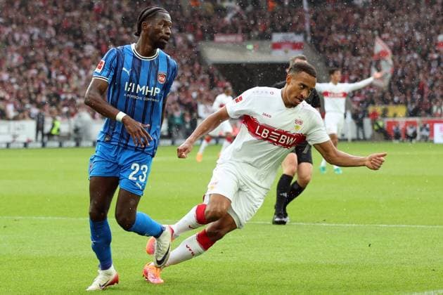 05.10.2025, xrekx, Fussball 1.Bundesliga, VfB Stuttgart - 1.FC Heidenheim v.l. Omar TraorÃ (1.FC Heidenheim 1846) Jamie Leweling (VfB Stuttgart) (DFL DFB REGULATIONS PROHIBIT ANY USE OF PHOTOGRAPHS as IMAGE SEQUENCES and or QUASI-VIDEO) Stuttgart