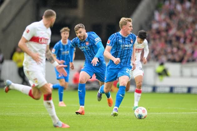 Fußball, 1. Bundesliga, 20251005, VfB Stuttgart - 1. FC Heidenheim 1846. Im Bild Mikkel KAUFMANN (Heidenheim, 29) Dribbling Ball. Stuttgart MHP Arena Baden Württemberg Deutschland Copyright: Passion2Press MarkusxFischerx