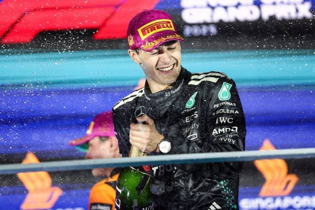 F1 - SINGAPORE GRAND PRIX 2025 RUSSELL George (gbr), Mercedes AMG F1 Team W16, portrait podium during the 2025 Formula 1 Singapore Grand Prix, 18th round of the 2025 FIA Formula One World Championship, WM, Weltmeisterschaft from October 3 to 5, 2025 on the Marina Bay Street Circuit, in Singapore - SingaporeSingapore  Copyright: xEricxAlonsox