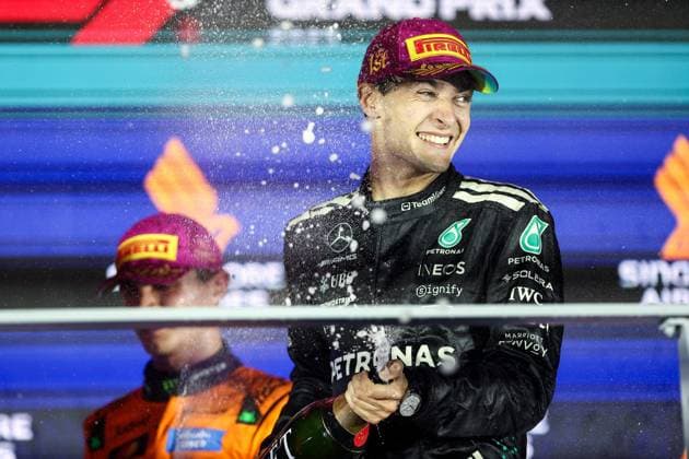 F1 - SINGAPORE GRAND PRIX 2025 RUSSELL George (gbr), Mercedes AMG F1 Team W16, portrait podium during the 2025 Formula 1 Singapore Grand Prix, 18th round of the 2025 FIA Formula One World Championship, WM, Weltmeisterschaft from October 3 to 5, 2025 on the Marina Bay Street Circuit, in Singapore - SingaporeSingapore  Copyright: xEricxAlonsox