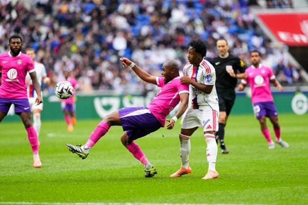 Olympique Lyonnais v Toulouse FC - Ligue 1 McDonald s 2025 2026 19 Djibril SIDIBE (tfc) - 11 Malick FOFANA (ol) during the Ligue 1 McDonald s match between Lyon and Toulouse at Groupama Stadium on October 5, 2025 in Lyon, France. Lyon France  Copyright: xFEPx 776348149