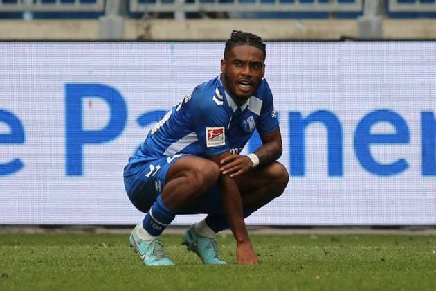 05.10.2025, xmohx, Fussball 2.Bundesliga, 1.FC Magdeburg - SV Elversberg v.l. Ado Onaiwu (1.FC Magdeburg) Enttäuscht, traurig, frustriert (DFL DFB REGULATIONS PROHIBIT ANY USE OF PHOTOGRAPHS as IMAGE SEQUENCES and or QUASI-VIDEO) Magdeburg *** 05 10 2025, xmohx, Soccer 2 Bundesliga, 1 FC Magdeburg SV Elversberg v l Ado Onaiwu 1 FC Magdeburg Disappointed, sad, frustrated DFL DFB REGULATIONS PROHIBIT ANY USE OF PHOTOGRAPHS as IMAGE SEQUENCES and or QUASI VIDEO Magdeburg