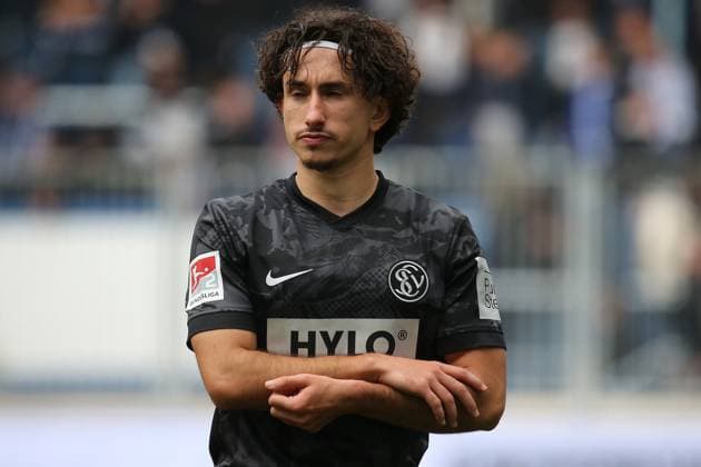 05.10.2025, xmohx, Fussball 2.Bundesliga, 1.FC Magdeburg - SV Elversberg v.l.Jason Ceka (SV Elversberg) (DFL DFB REGULATIONS PROHIBIT ANY USE OF PHOTOGRAPHS as IMAGE SEQUENCES and or QUASI-VIDEO) Magdeburg