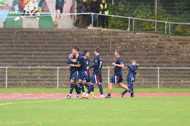 Fußball I Herren I Saison 2025 2026 I Regionalliga Nord I 13. Spieltag I 1. FC Phönix Lübeck - VfB Lübeck I 05.10.2025 Der 1. FC Phönix Lübeck jubelt beim 2:0. Lübeck Buniamshof Schleswig Holstein Deutschland Copyright: xLobeca FabianxLamprechtx